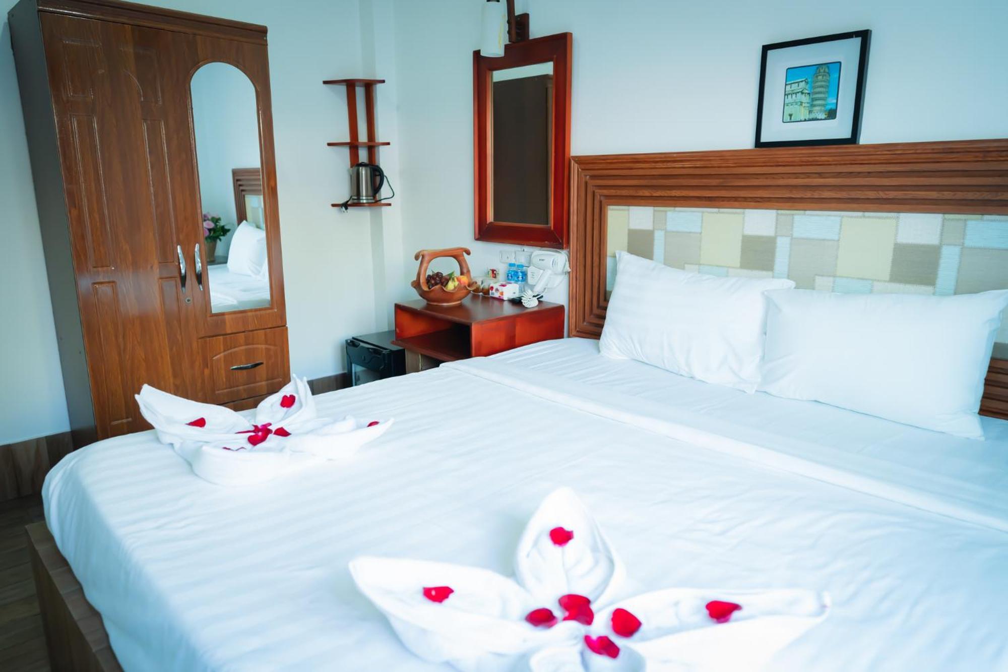 Vientiane Ruby Riverside Hotel Exterior photo